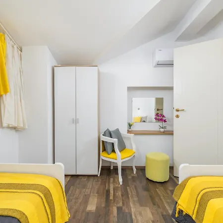 Charming Family With Private Pool Villa Marčana